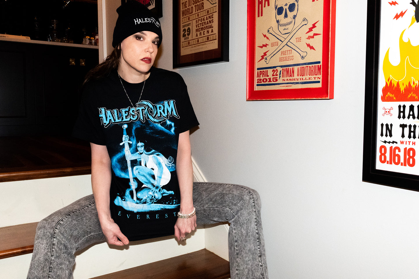 Priestess Everest | T-Shirt